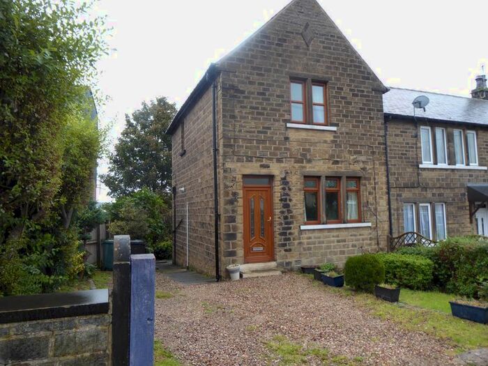 2 Bedroom End Of Terrace House To Rent In Longfield Avenue, Huddersfield HD5