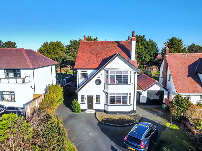 4 Bedroom Detached House For Sale In Cromer Road, Birkdale, PR8
