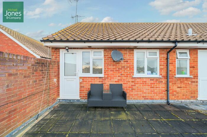 Studio To Rent In Manor Parade, Salvington Road, Worthing, West Sussex, BN13