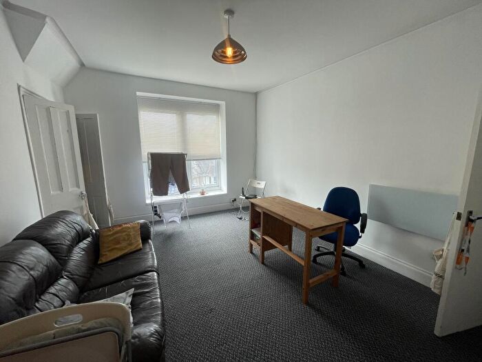 1 Bedroom Apartment To Rent In Connaught Avenue Flat, PL4