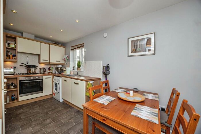 3 Bedroom End Of Terrace House For Sale In Burnbrae Terrace, Bonnyrigg, Midlothian, EH19