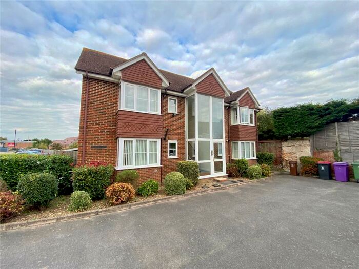1 Bedroom Apartment To Rent In St. Peters Road, Maidenhead, Berkshire, SL6