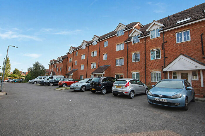 1 Bedroom Flat To Rent In Daisy Drive, Hatfield Garden Village, AL10