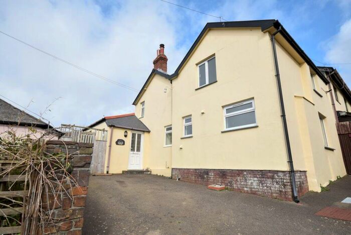 2 Bedroom House To Rent In South Lane, Hartland, Bideford, EX39
