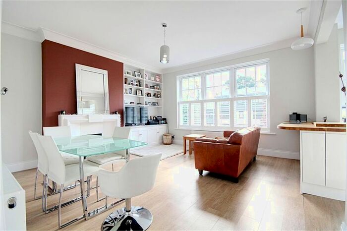 2 Bedroom Flat To Rent In Bycullah Court, Bycullah Road, Enfield, Greater London, EN2