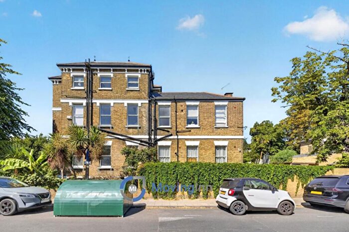 2 Bedroom Flat For Sale In Knatchbull Road, London, SE5