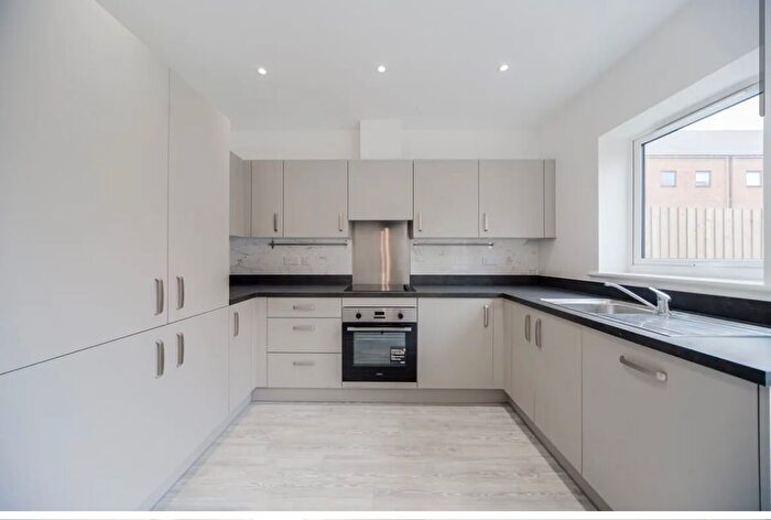 3 Bedroom Town House For Sale In Hackbridge Road, Hackbridge, SM6