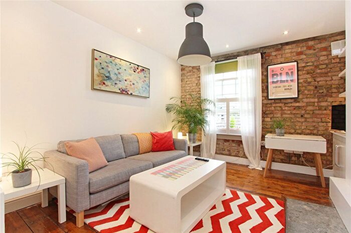 2 Bedroom Flat For Sale In Coburg Dwellings, Hardinge Street, London, E1