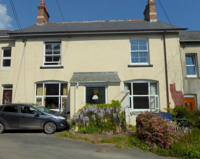 2 Bedroom Flat For Sale In South Knighton, Newton Abbot, TQ12
