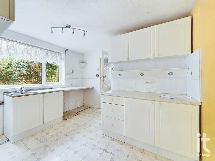 3 Bedroom Semi-Detached House For Sale In Windermere Road, High Lane, Stockport, SK6