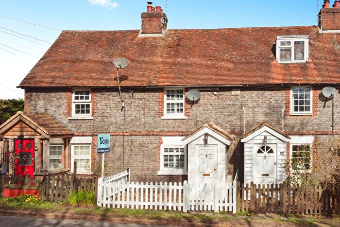 2 Bedroom Cottage For Sale In Cousley Wood Road, Wadhurst, TN5