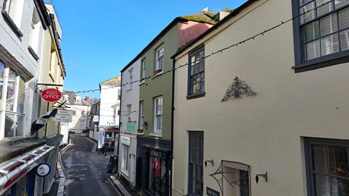 3 Bedroom Maisonette For Sale In Fore Street, Fowey, Cornwall, PL23