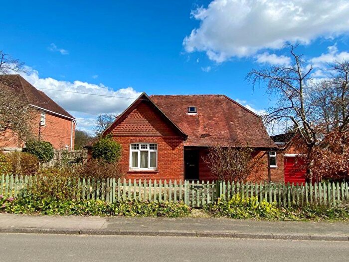 4 Bedroom Detached House For Sale In Chapel Road, Swanmore, SO32
