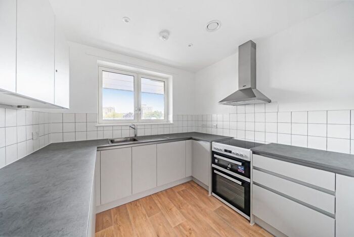 1 Bedroom Flat To Rent In Bowline Street, Barking, IG11