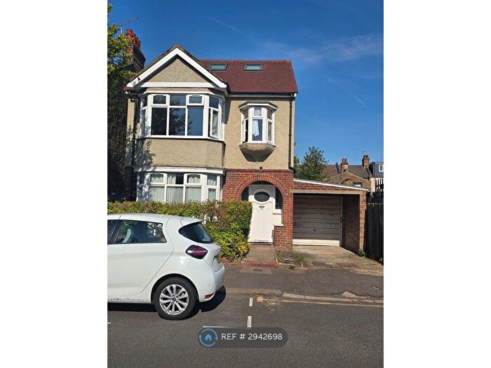 5 Bedroom Detached House To Rent In Brooke Road, Walthamstow, E17