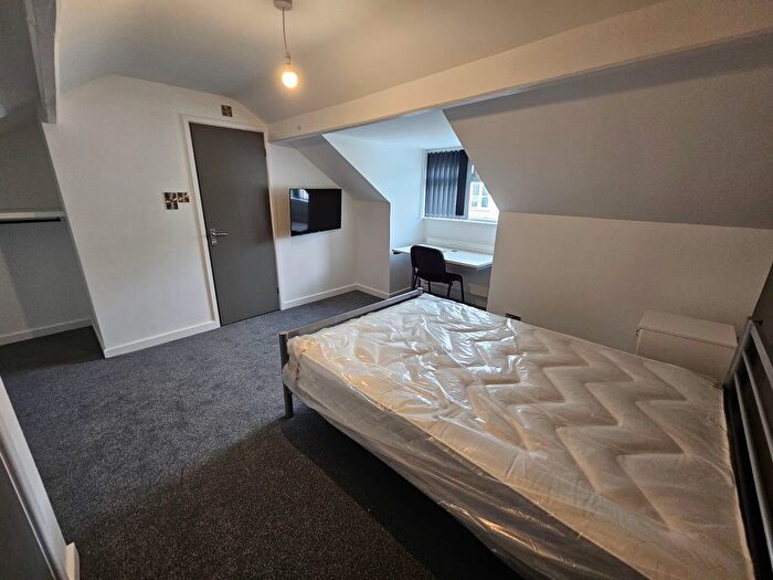 5 Bedroom End Of Terrace House To Rent In King Edward Road, Swansea, SA1