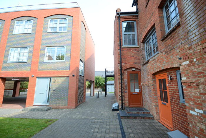 3 Bedroom House To Rent In Southampton Street, Reading, RG1