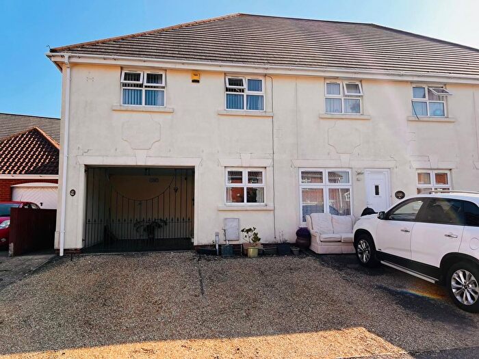 3 Bedroom Property To Rent In Salvador Close, Eastbourne, BN23