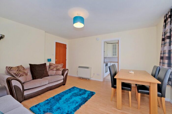 2 Bedroom Flat To Rent In Glendale Mews, Union Glen, City Centre, Aberdeen, AB11