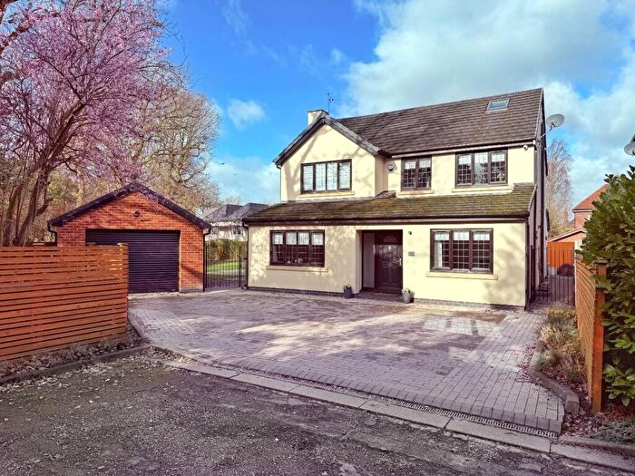 5 Bedroom Detached House For Sale In Regent Close, Bramhall, SK7