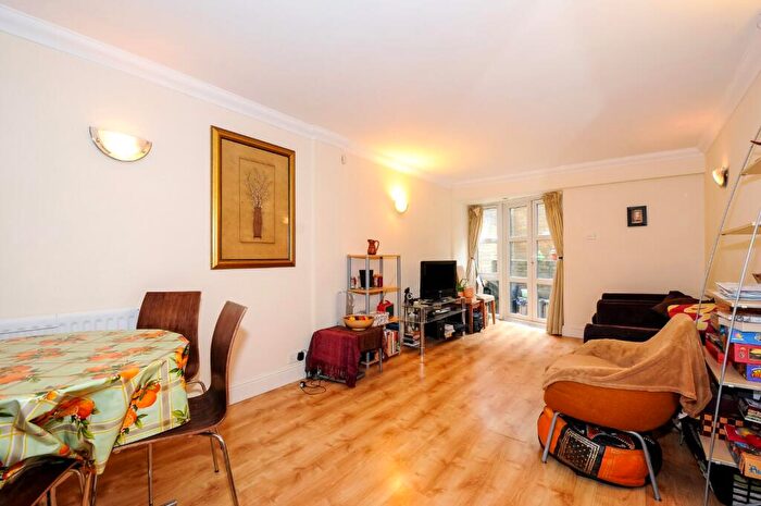 2 Bedroom Flat To Rent In Lisson Grove, Marylebone, London, NW8