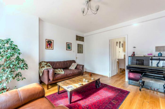 1 Bedroom Flat To Rent In Watts Street, Wapping, London, E1W