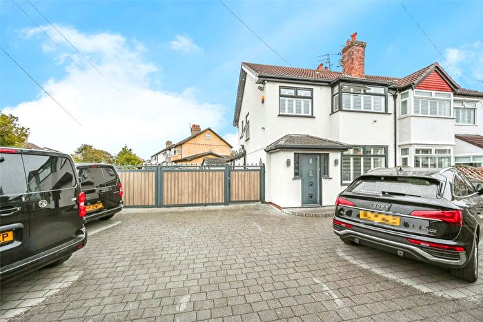 3 Bedroom Semi Detached House For Sale In Berwick Drive, Blundellsands, Merseyside, L23