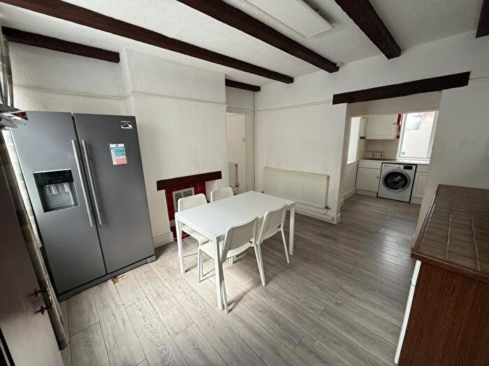 2 Bedroom Semi-Detached House To Rent In Bedroom House // Priory Street //, NG7