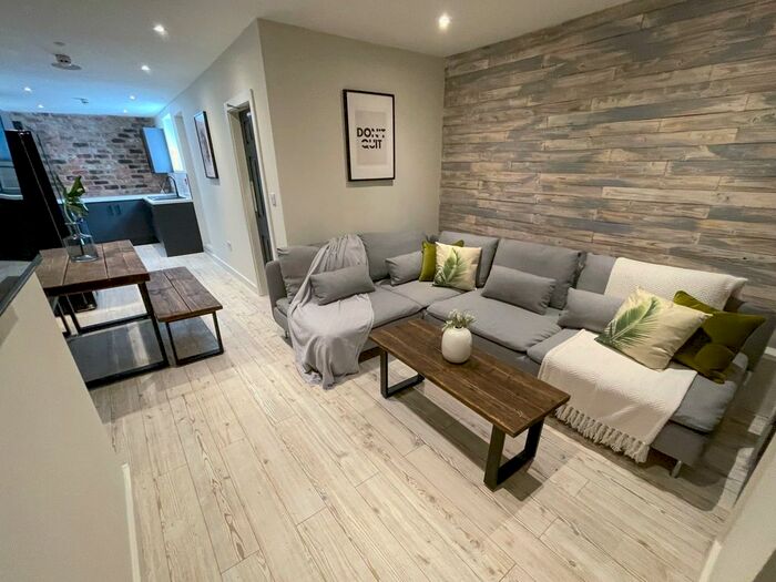 5 Bedroom End Of Terrace House To Rent In Dell Street, Liverpool, L7