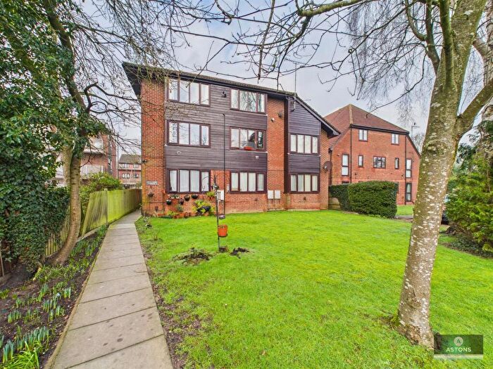 Studio To Rent In Archers Court, Northgate, RH10