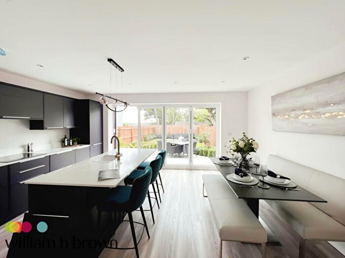 2 Bedroom Detached House To Rent In Windermere Way, Hanningfield Park, Rettendon Common, CM3