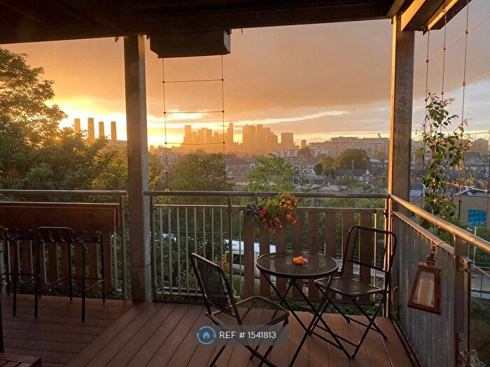 2 Bedroom Flat To Rent In Blackheath, London, SE3