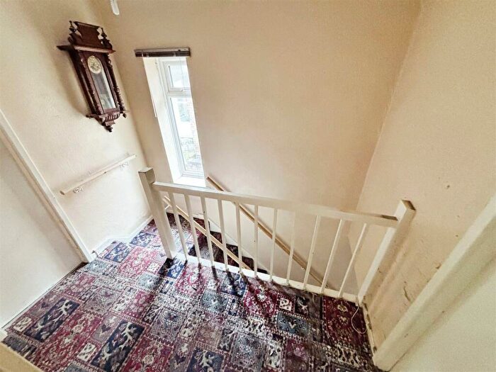 3 Bedroom Semi-Detached House For Sale In Westfield Road, Leicester, LE3