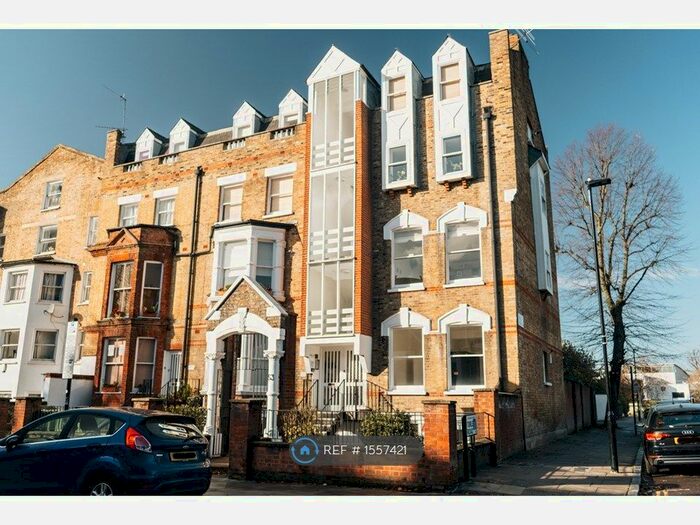 2 Bedroom Flat To Rent In Tollington Park, London, N4
