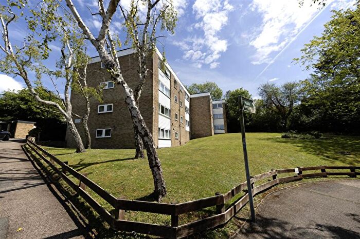 2 Bedroom Apartment To Rent In Reddington Close, Sanderstead, CR2