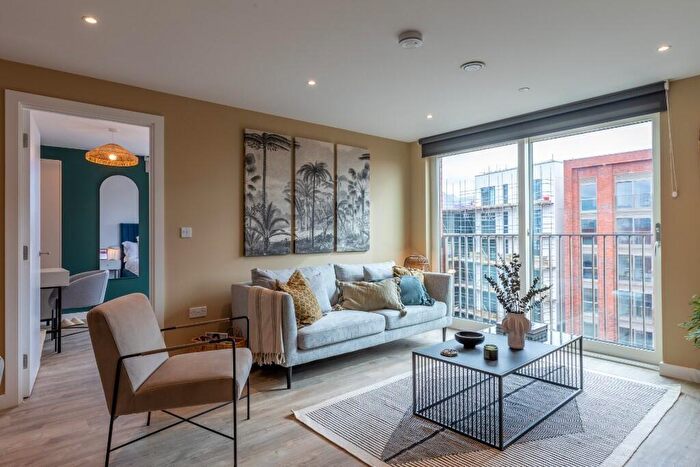 2 Bedroom Flat To Rent In Bradford Street, Birmingham, B12