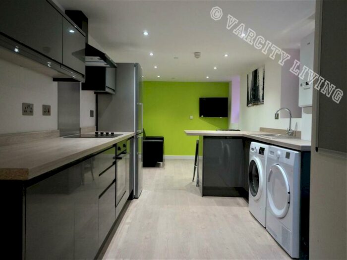 2 Bedroom Flat To Rent In Holyhead Road Apartment, Bangor, Gwynedd, LL57