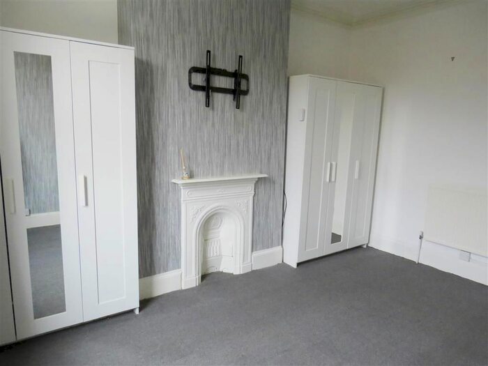 2 Bedroom Flat To Rent In Wilton Road, Bexhill-On-Sea, TN40