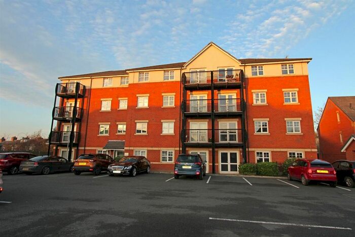 2 Bedroom Flat To Rent In Breccia Gardens, St. Helens, WA9