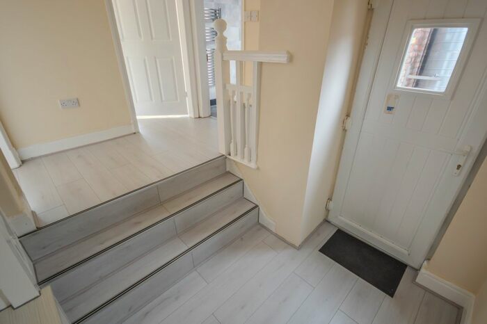 1 Bedroom Flat To Rent In The Causeway, Altrincham, WA14