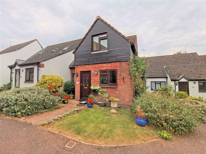 3 Bedroom End Of Terrace House For Sale In Longmeadow, Broadclyst, Exeter, EX5