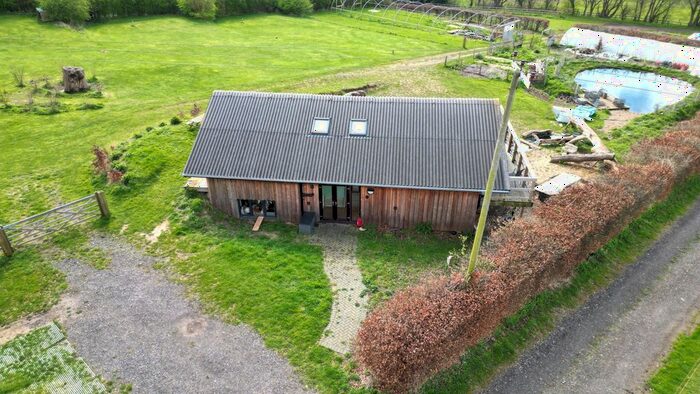 3 Bedroom Flat To Rent In Dawes Lane, Sarratt, Rickmansworth, Hertfordshire, WD3