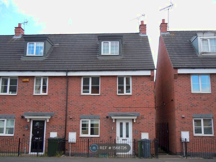3 Bedroom Semi-Detached House To Rent In Yeomans Parade, Carlton, Nottingham, NG4