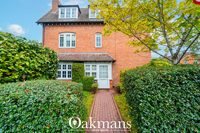 4 Bedroom Semi Detached House For Sale In Acacia Road, Birmingham, B30