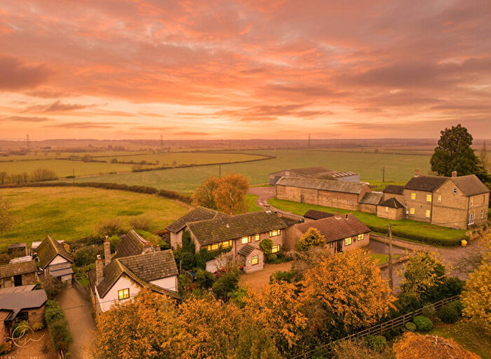 5 Bedroom Detached House For Sale In Four Winds, Hamerton Road, Buckworth, PE28