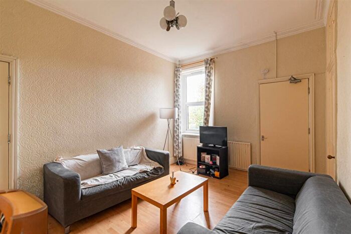 5 Bedroom Maisonette To Rent In Grantham Road, Sandyford, Newcastle Upon Tyne, NE2