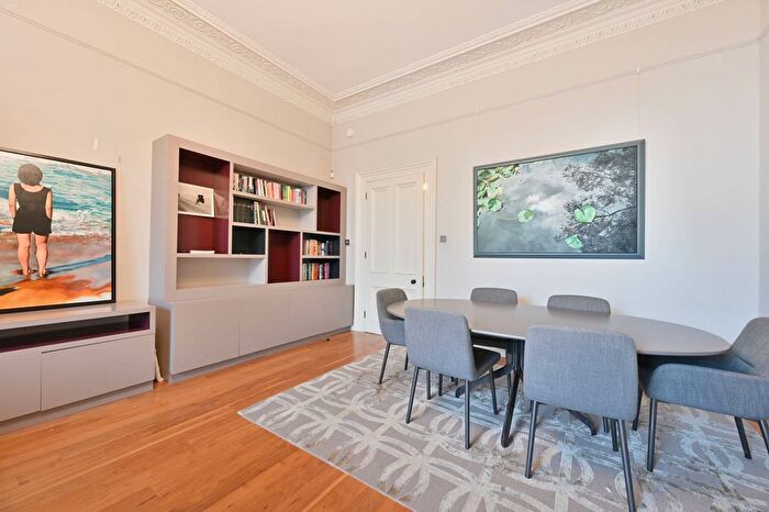 2 Bedroom Flat To Rent In Cleveland Square, Bayswater, London, W2