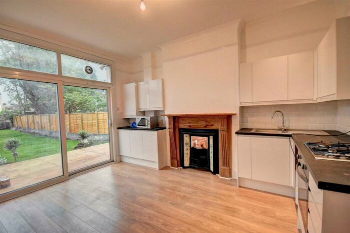 2 Bedroom Apartment To Rent In Gff Leander RoadThornton HeathSurrey, CR7