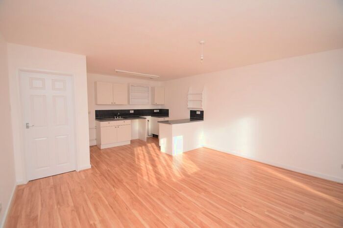 1 Bedroom Flat To Rent In Berkeley Mews, Falmouth, TR11