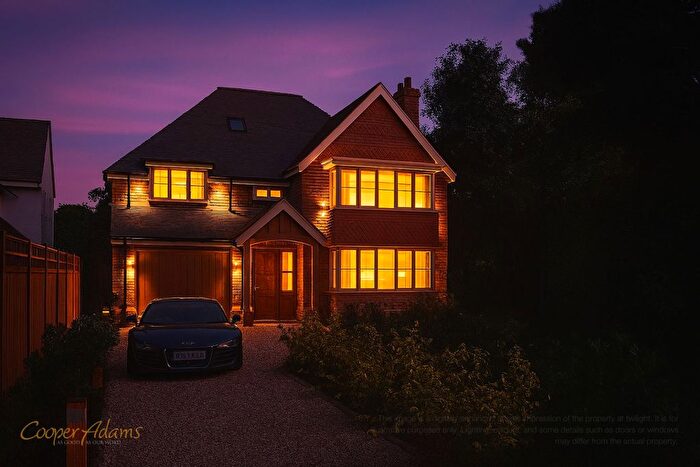 5 Bedroom Detached House For Sale In The Ridings, East Preston, BN16